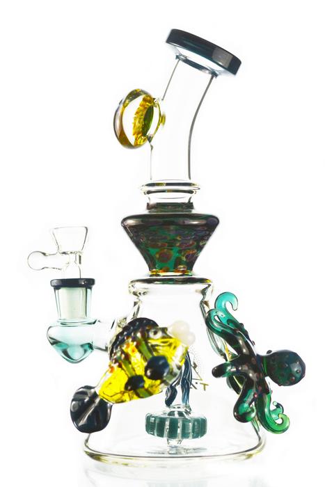 side view of glass bong to show glass blowish detail